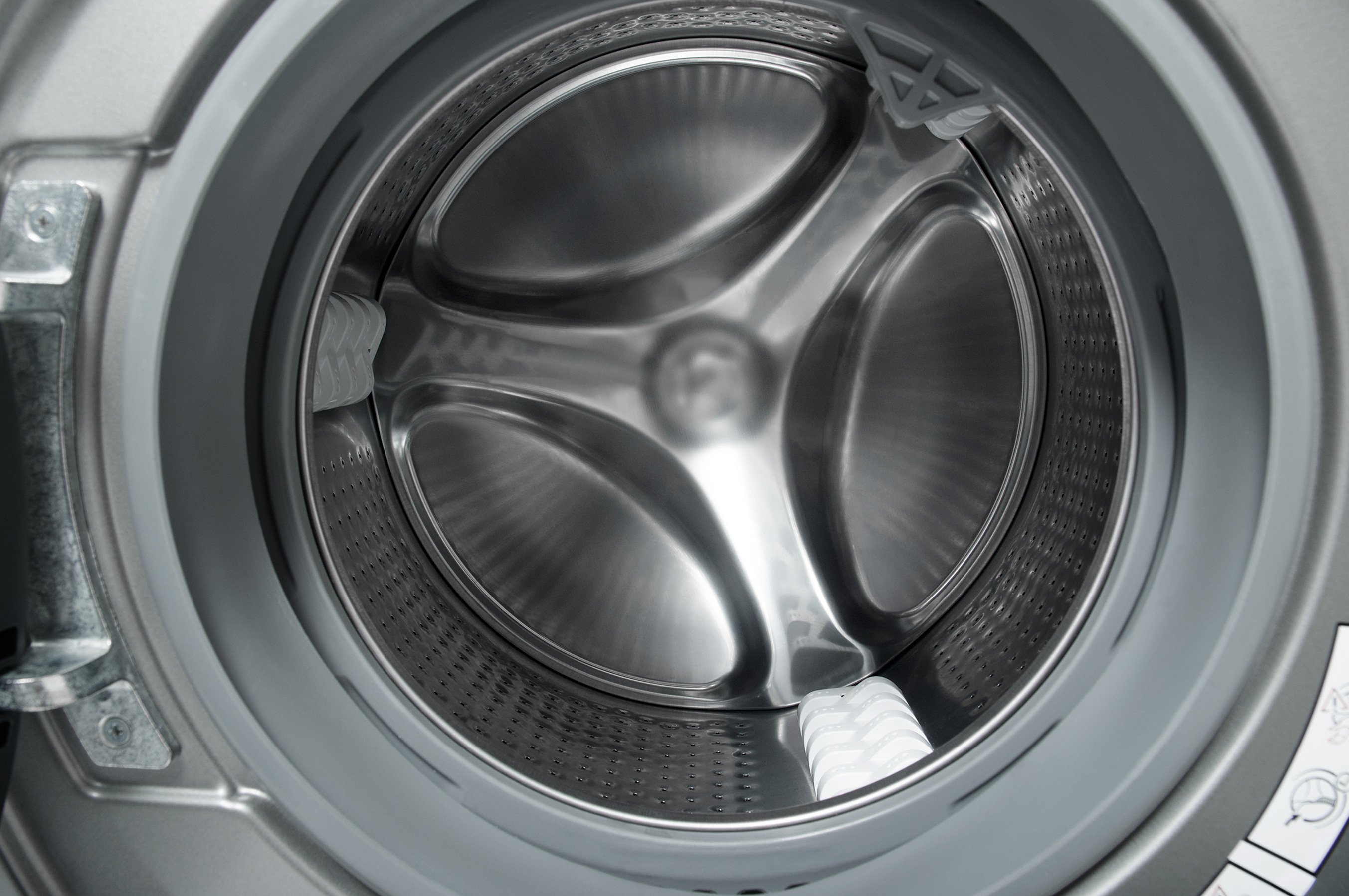 WHIRLPOOL PRO 8 KG VASKEMA. 1200 OMDR. ZEN, TROMLE 64 L., AQUASTOP, 69/49 dBA